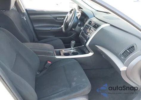 2015 Nissan Altima 2.5/2.5 S/2.5 Sl/2.5 Sv z USA, uszkodzony, nr VIN 1N4AL3AP3FN399271